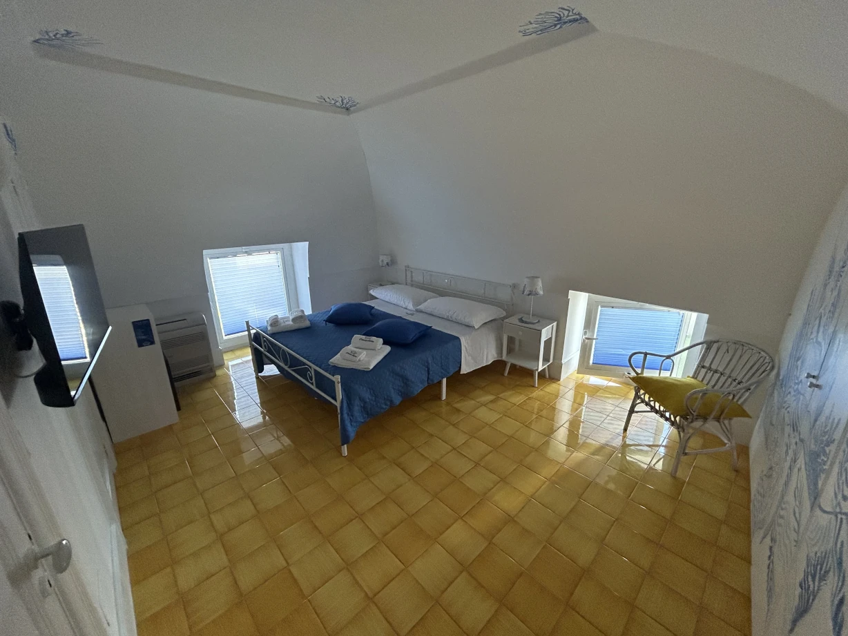 Interno Partenope Gialla