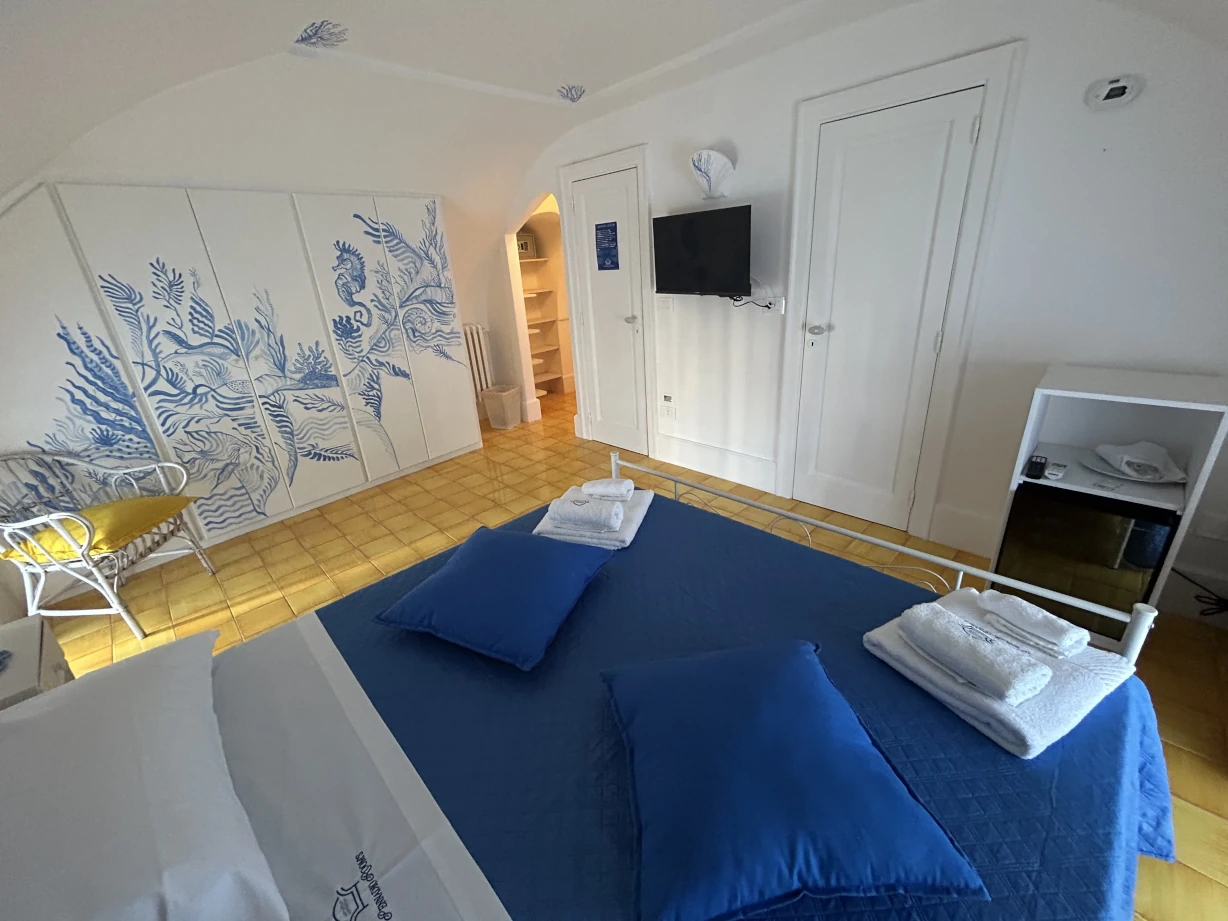 Interno Partenope Gialla